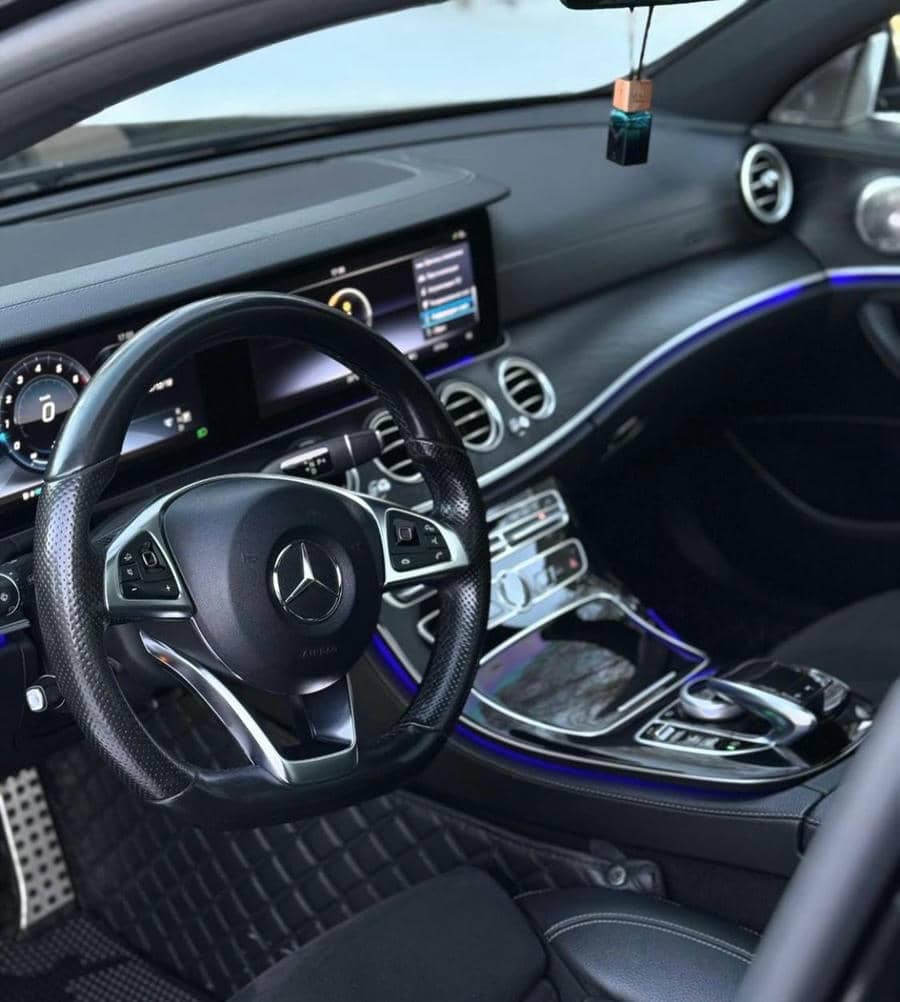 Mercedes Benz E200 w213
      